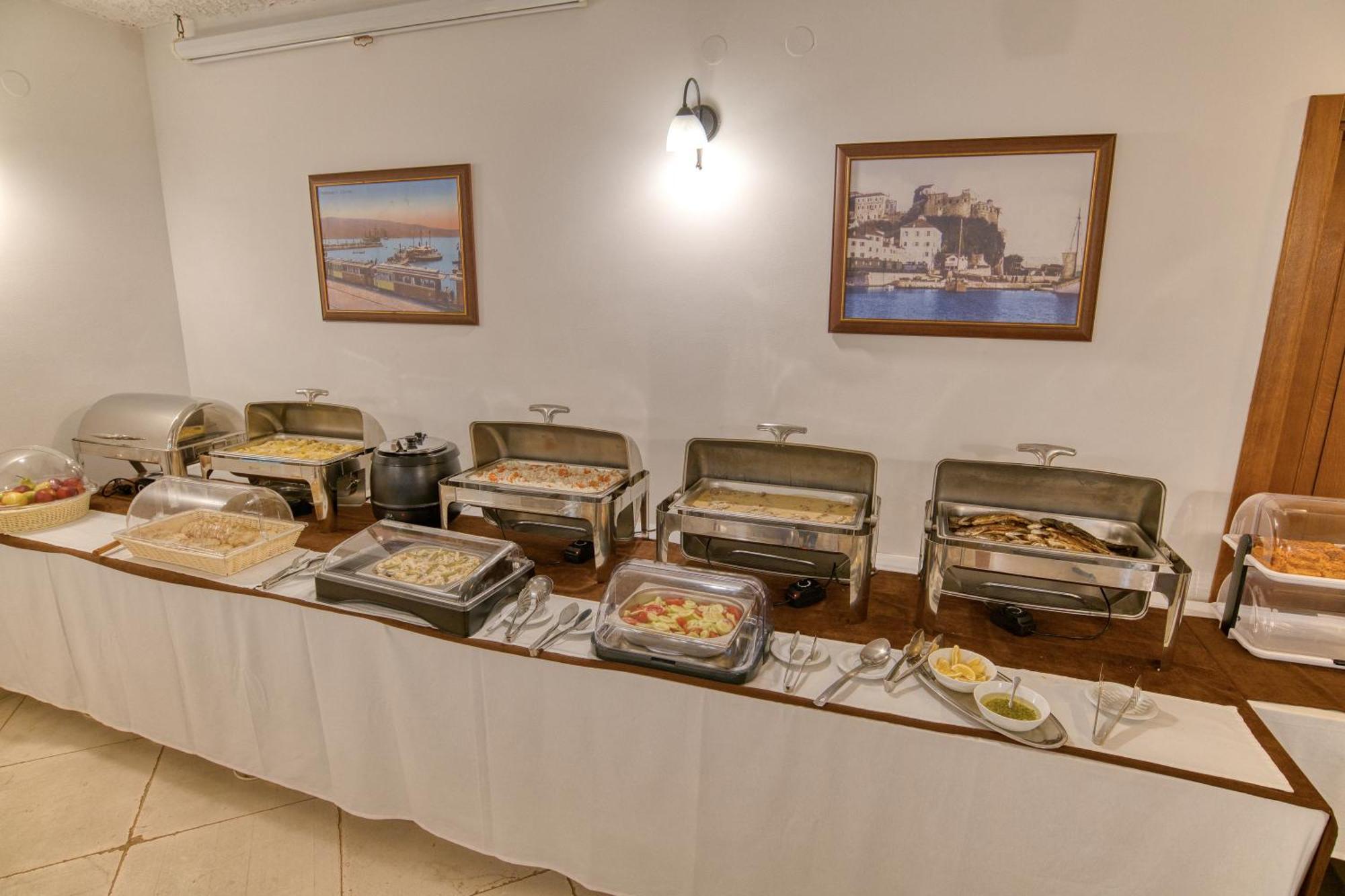 Garni Hotel Milica Herceg Novi Exterior foto