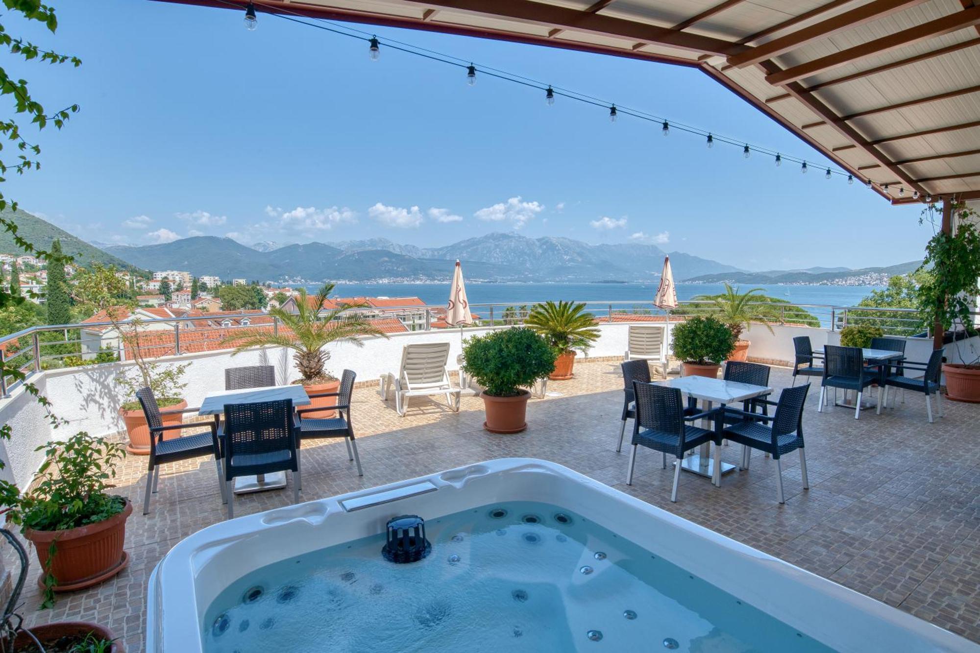 Garni Hotel Milica Herceg Novi Exterior foto